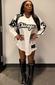 Simone Biles turns heads with a bold outfit as her husband shines in the Bears victory Simone Biles turns heads with a bold outfit as her husband shines in the Bears victory