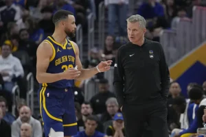 Stephen Curry shakes the NBA: the secret plan that surprised Steve Kerr after talking about his retirement