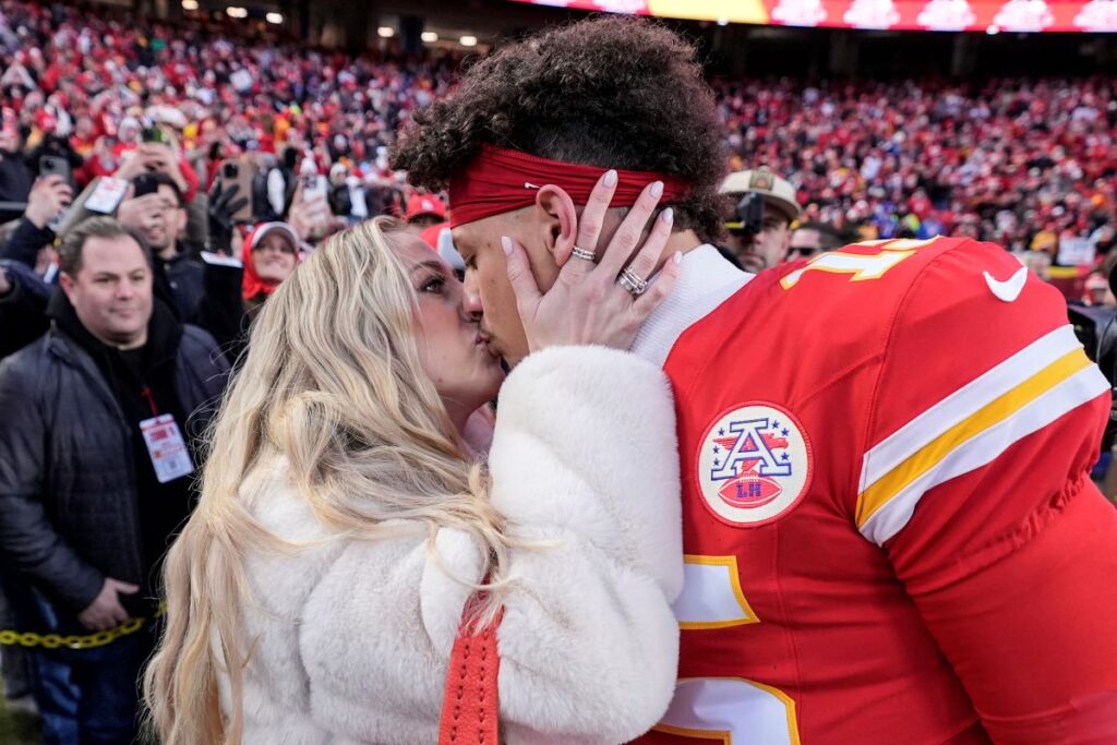 Brittany Mahomes strolls through New Orleans aquarium with her kids ahead of the Super Bowl