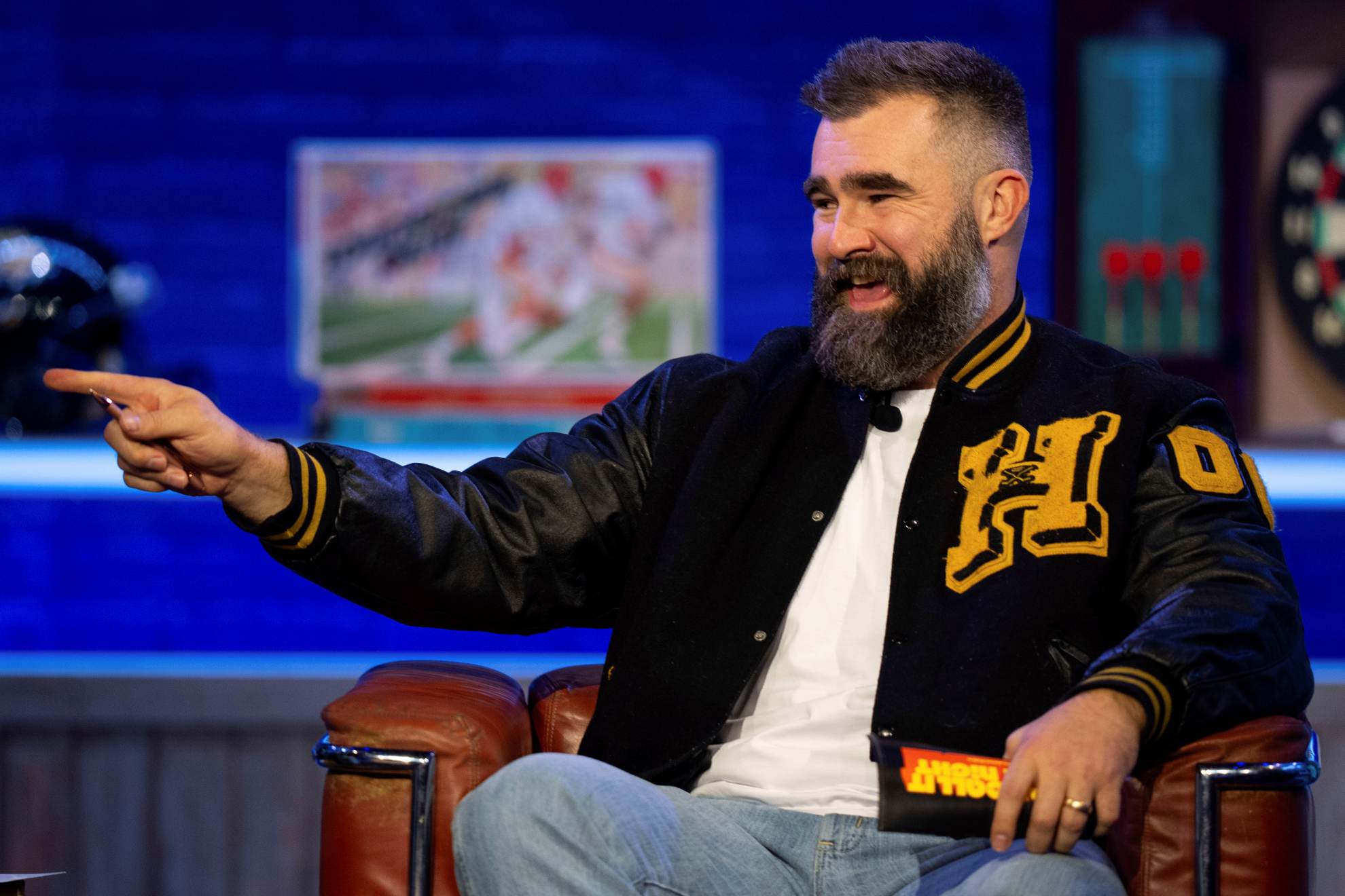 Jason Kelce confesses to committing the ultimate dating foul