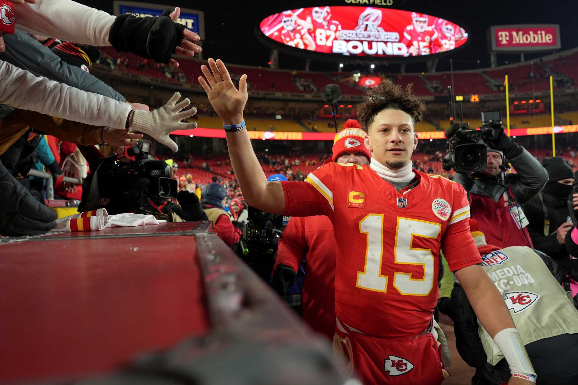 Patrick Mahomes incites Eagles