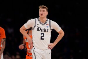 A tough game and a wave of criticism for Cooper Flagg