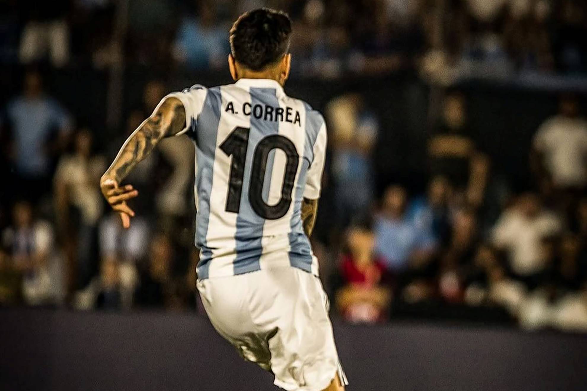 Angel Correa proudly wore the Argentine stars jersey