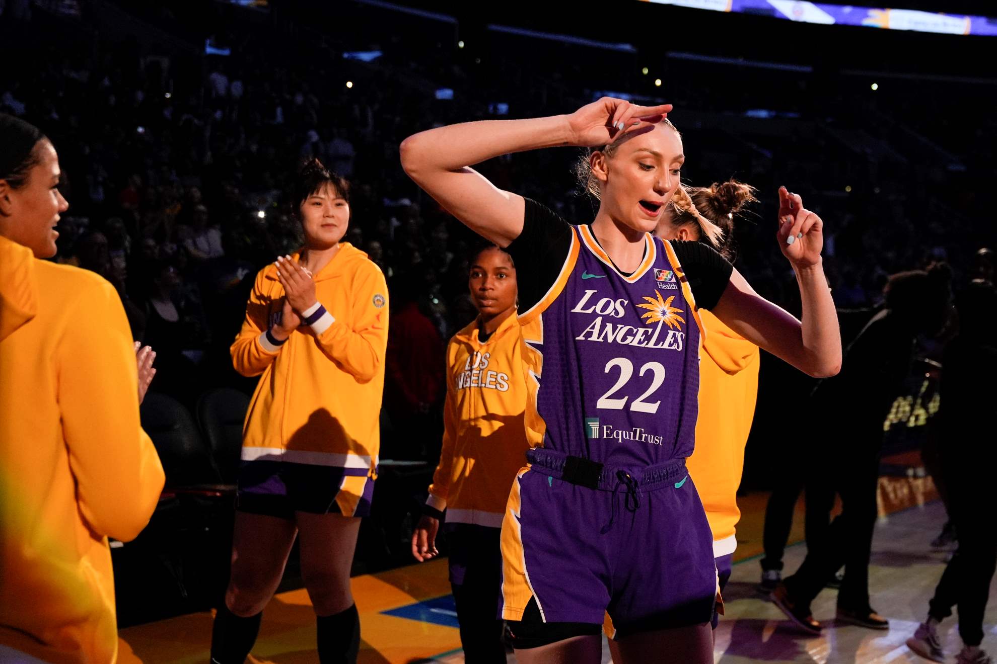 Cameron Brink new video surprises her Los Angeles Sparks teammates