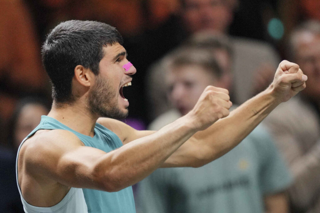 Carlos Alcaraz stuns with an epic backhand and conquers Indian Wells in pursuit of a second title