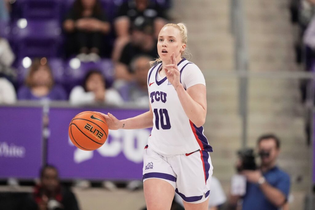 Hailey Van Lith post Big 12 title photo goes viral for its savage gesture