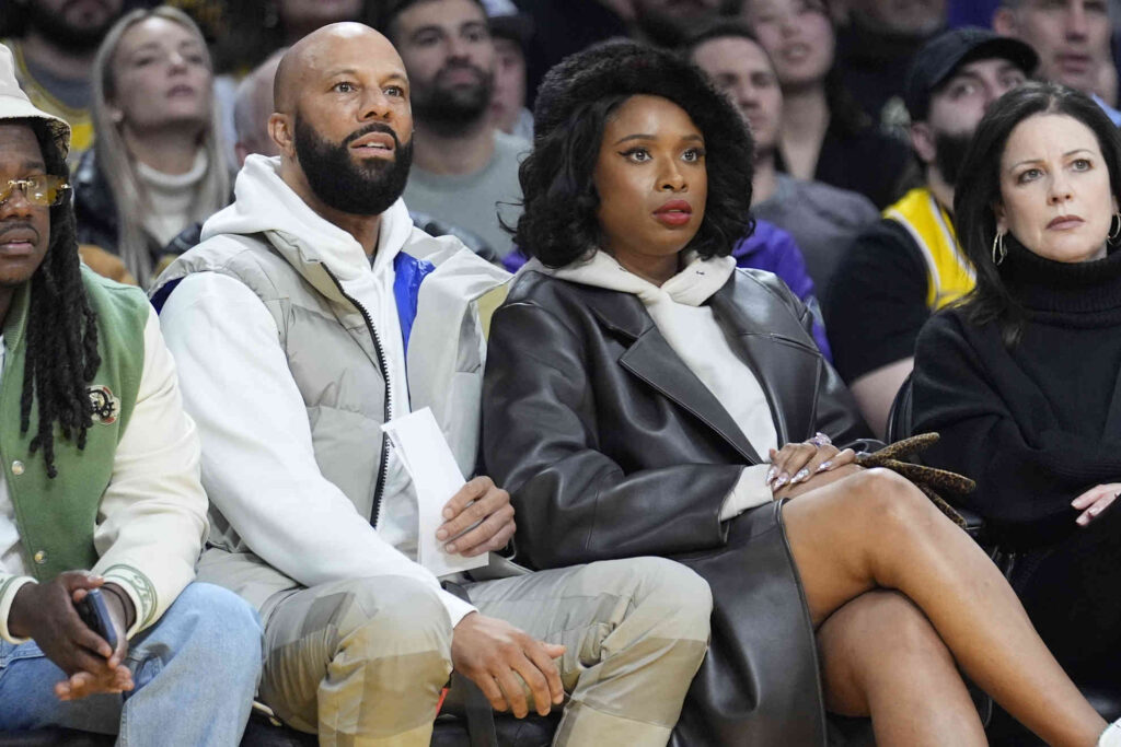 Jennifer Hudson was knocked out by a ball to the face during a Knicks game