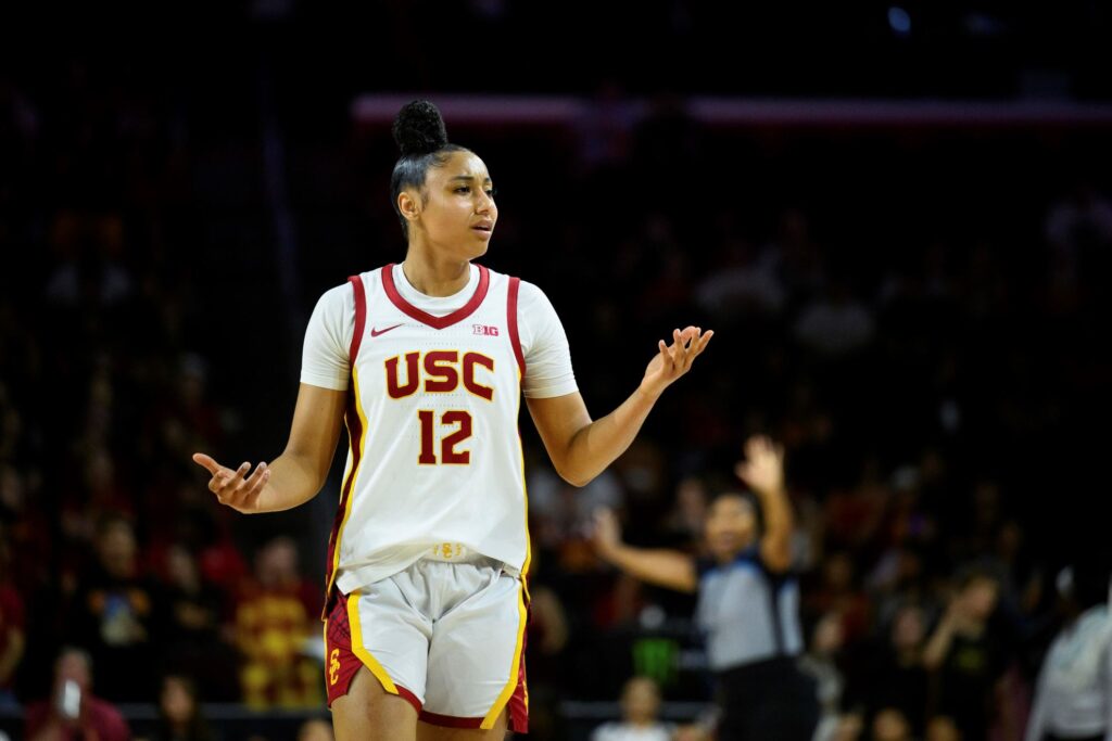 JuJu Watkins epic clap sparks frenzy what’s behind the hype