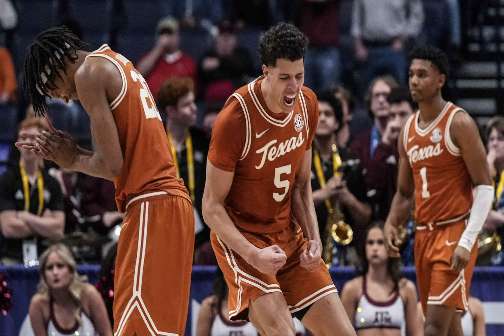 March Madness kicks off with chaos gas leak and flight delays shake up the scene