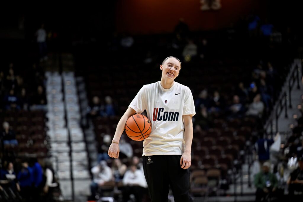 Paige Bueckers is the best in the country and a beacon of inspiration for young athletes, according to Geno Auriemma