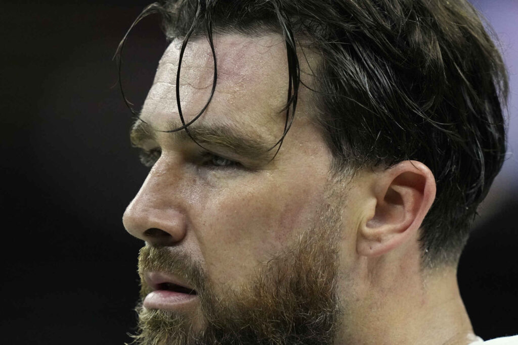 Travis Kelce admits financial pressure that led him back to the Chiefs
