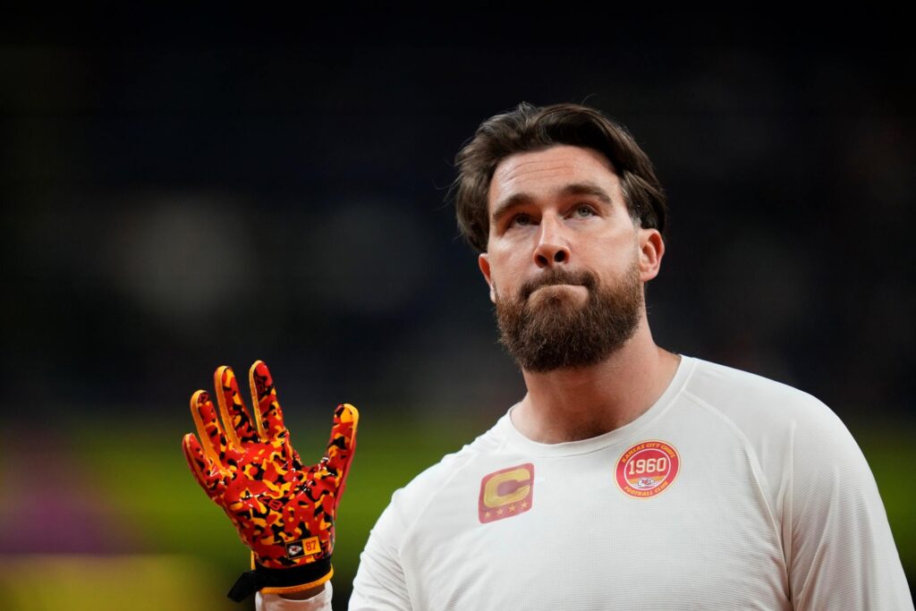 Travis Kelce and his new look sparks a stir among fans