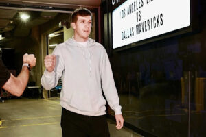 Austin Reaves delivers a historic night for the Lakers without LeBron or Doncic