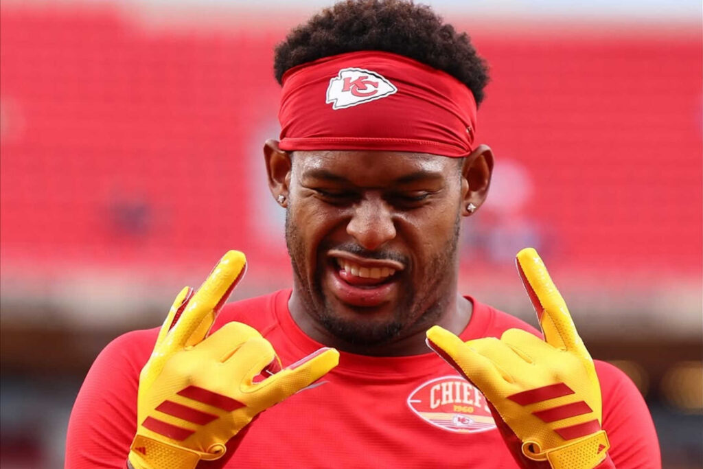 JuJu Smith Schuster takes a hit but responds with class and no drama