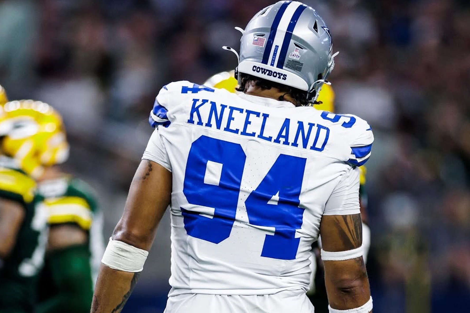 Marshawn Kneeland brings the Cowboys together in a heartfelt tribute